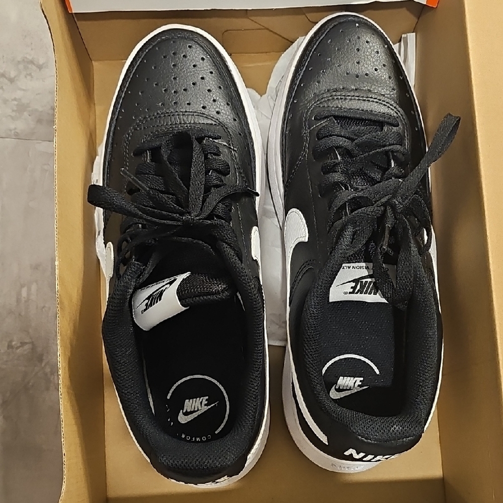 Platform Nike Womens Black and White Athletic Sneakers
